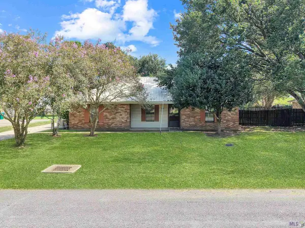 1650 Ory Dr, Brusly, LA 70719