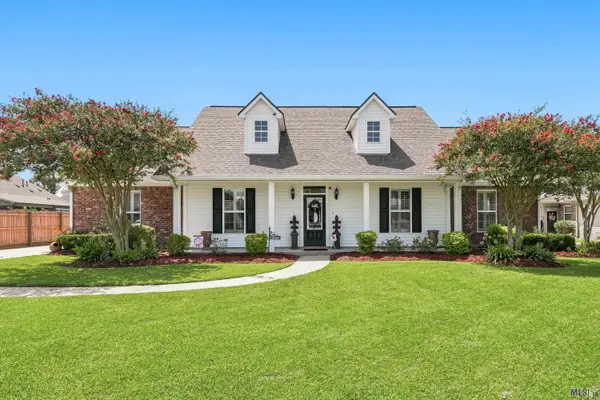 12031 Coueron Dr, St. Amant, LA 70774