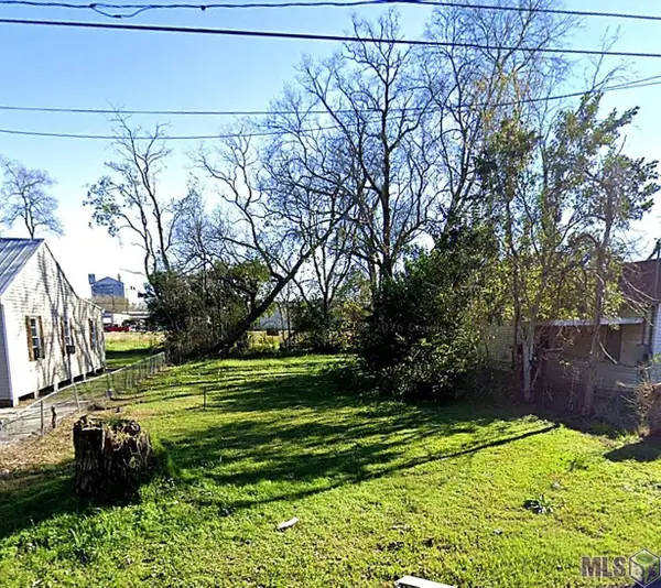 1011 W 3rd St, Crowley, LA 70526