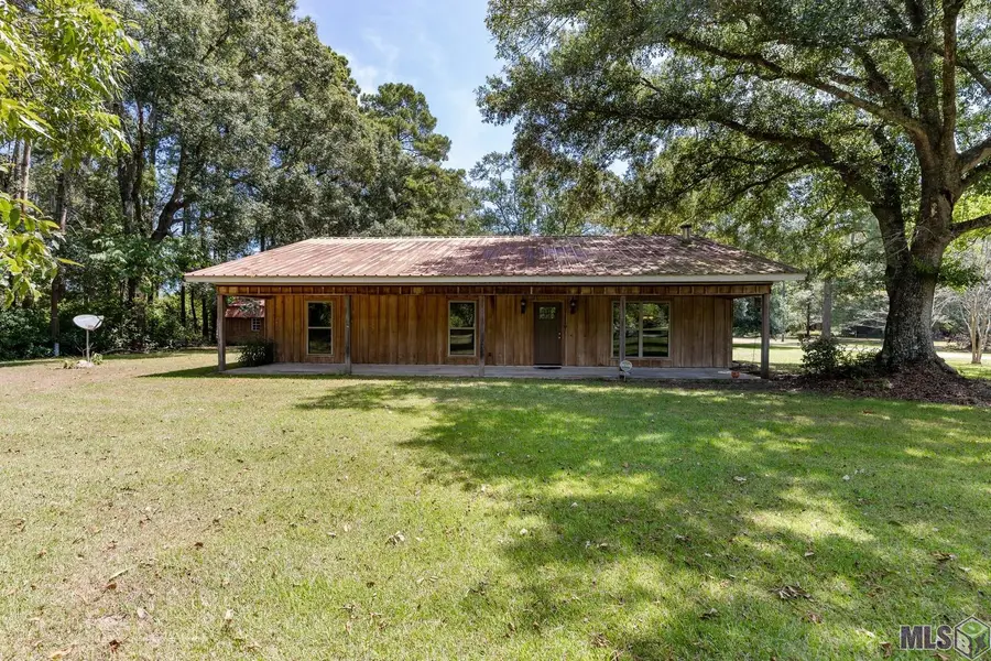 31716 Old River Rd, Denham Springs, LA 70726 - #2