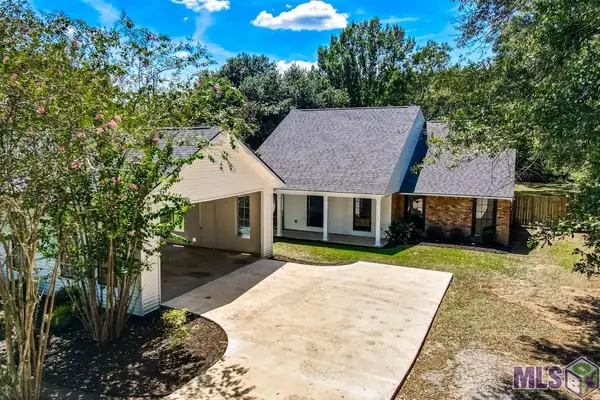 30051 Peak Ln, Walker, LA 70785