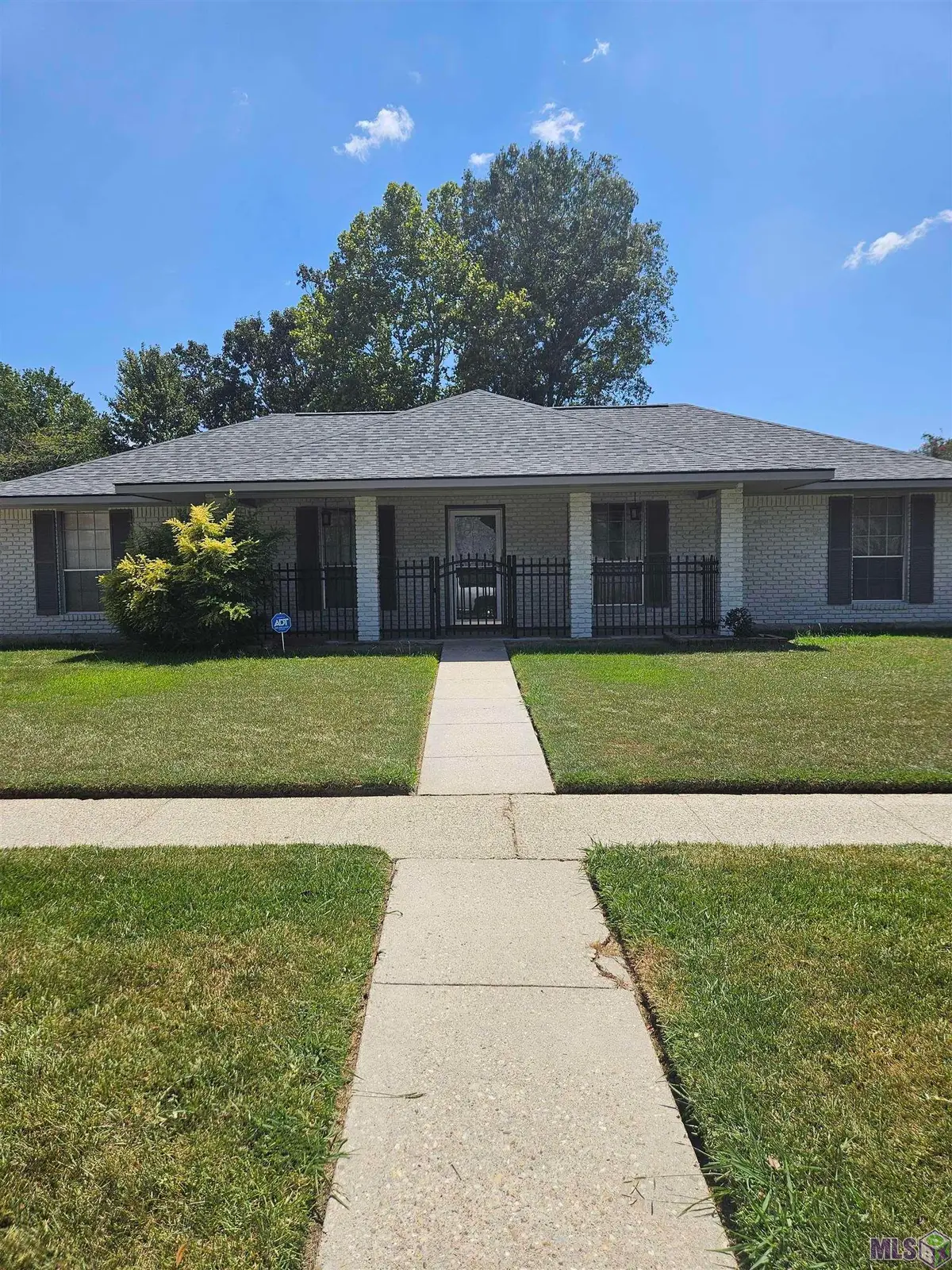 10352 Hillyard Ave, Baton Rouge, LA 70809 - #1