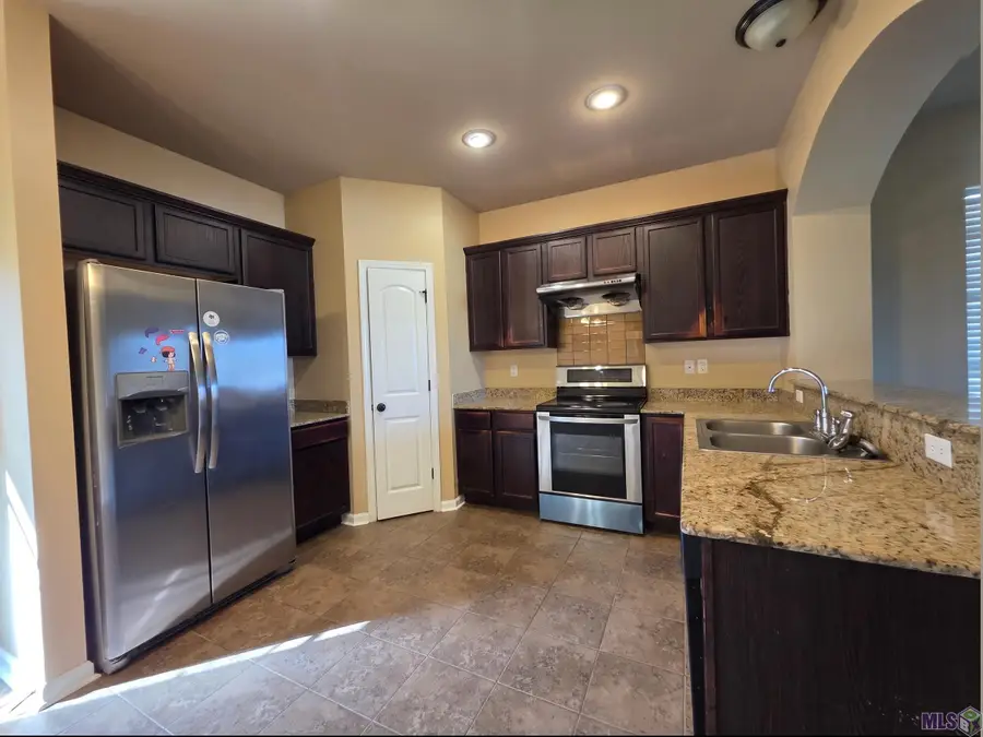 6916 Silver Springs Dr, Central, LA 70739 - #3