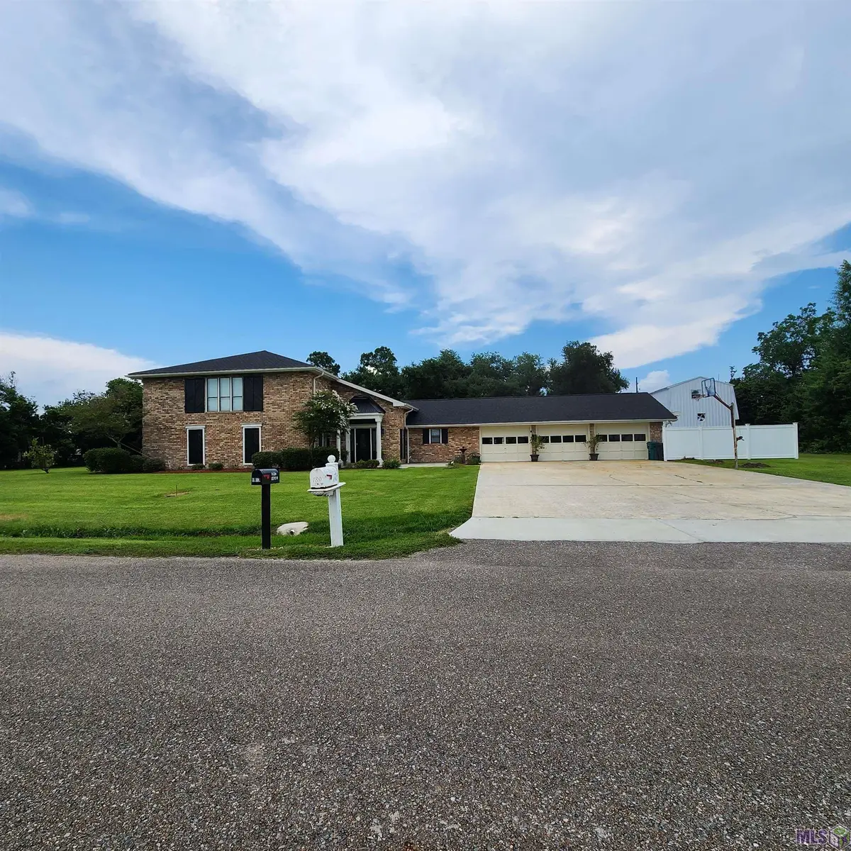 189 Palm Ave, Larose, LA 70373 - Image #1