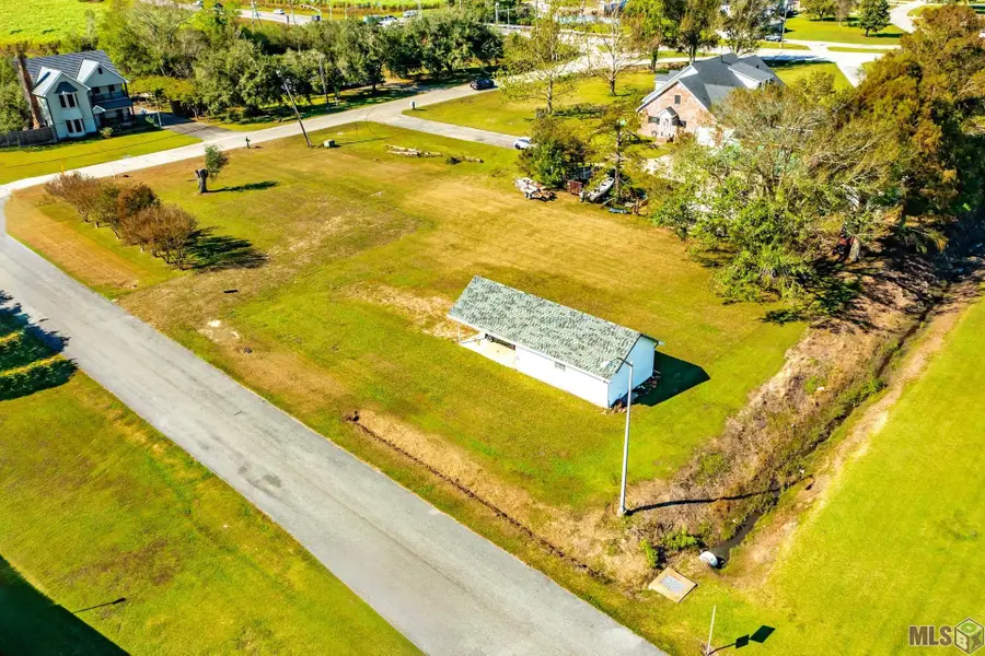 4109 Bayouside Dr, Houma, LA 70363 - Image #2