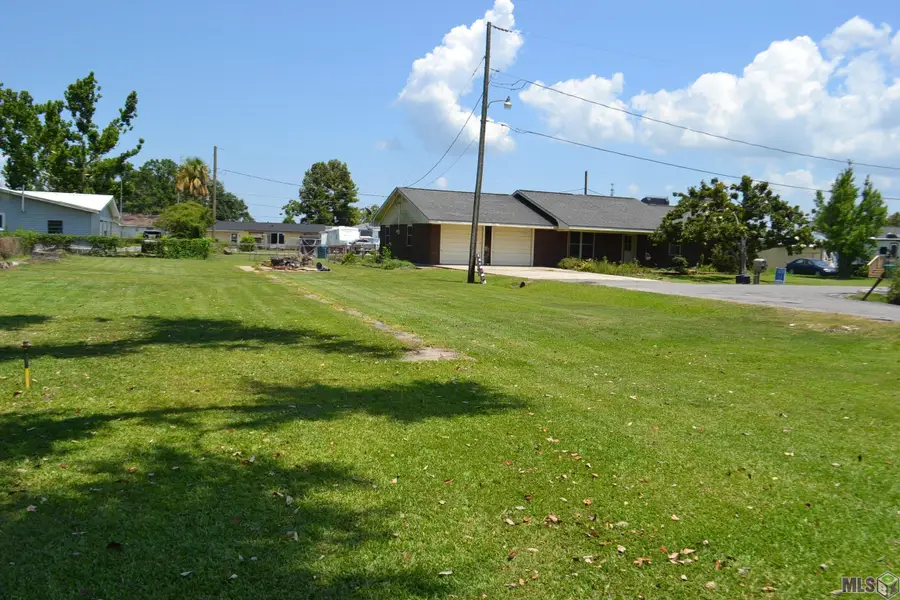 117 Willow D Street, Larose, LA 70373 - Image #2