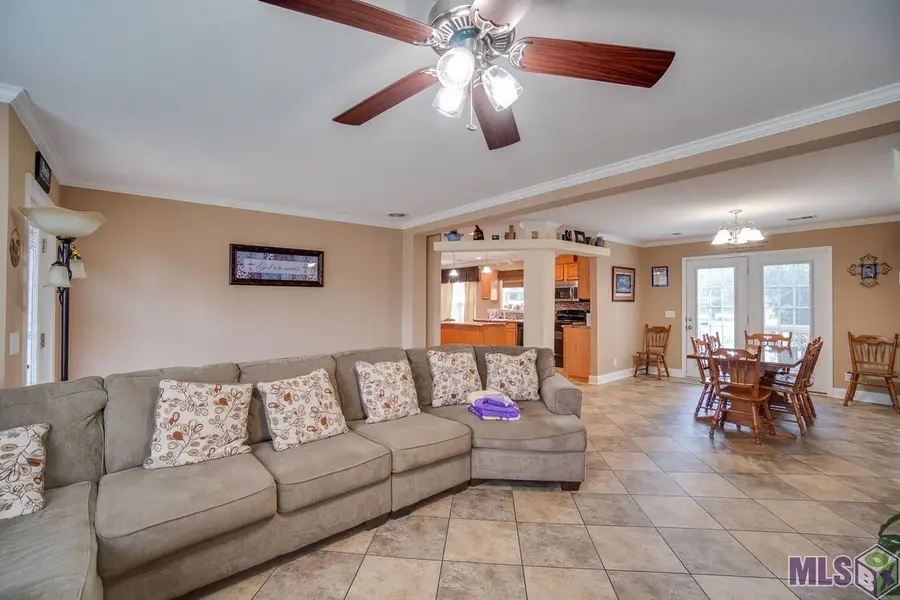 361 Le Village Dr, Larose, LA 70373 - Image #3