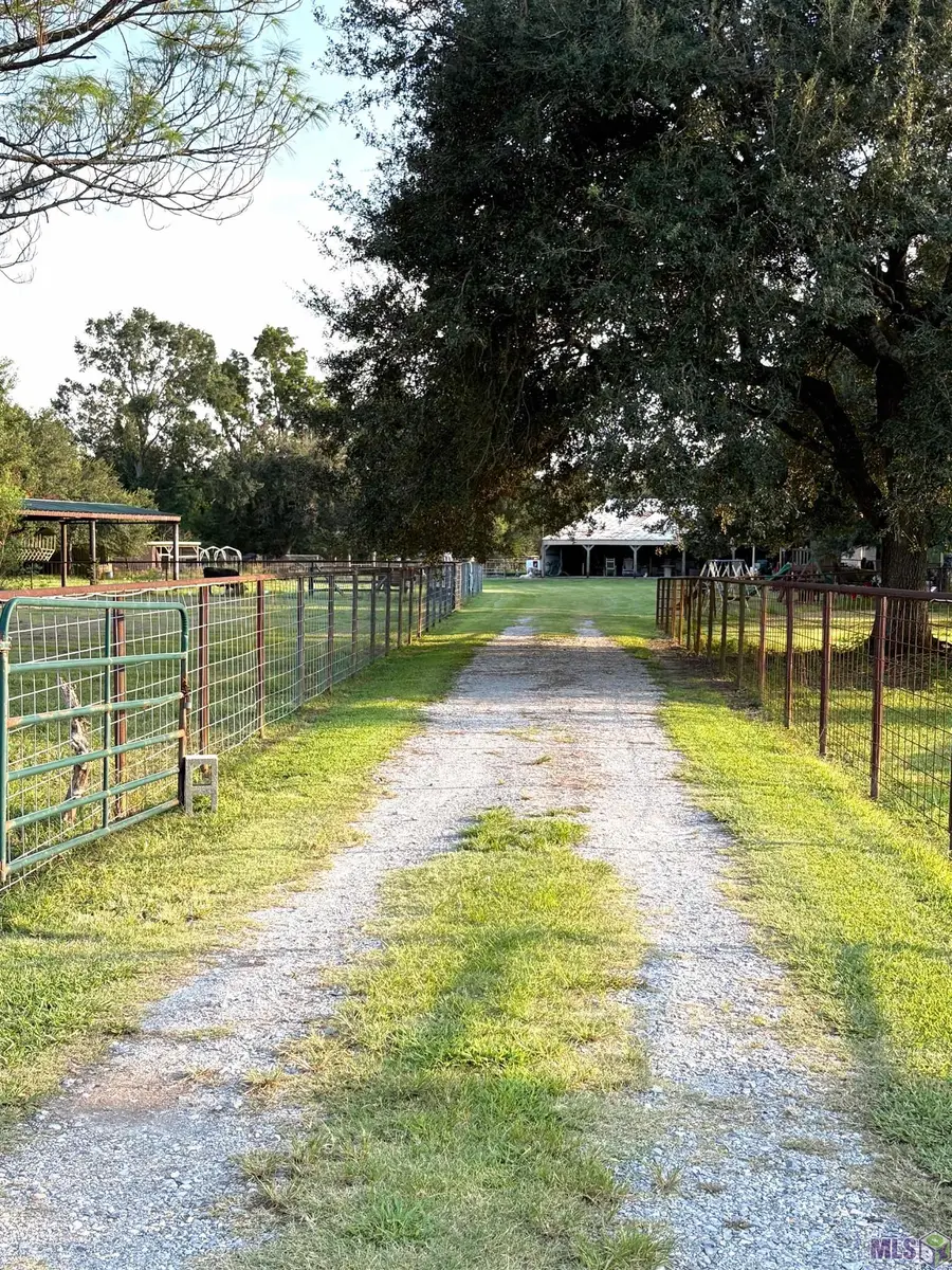 201 Oak St, Labadieville, LA 70372 - Image #2