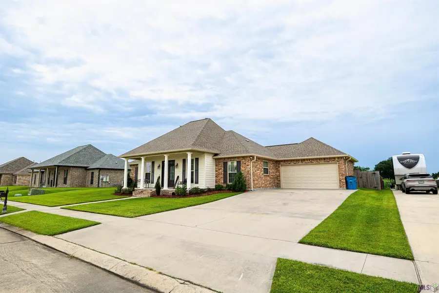 123 Beau Place Boulevard, Des Allemands, LA 70030 - Image #2