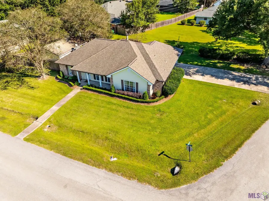 304 Fairfield Dr, Thibodaux, LA 70301 - Image #2