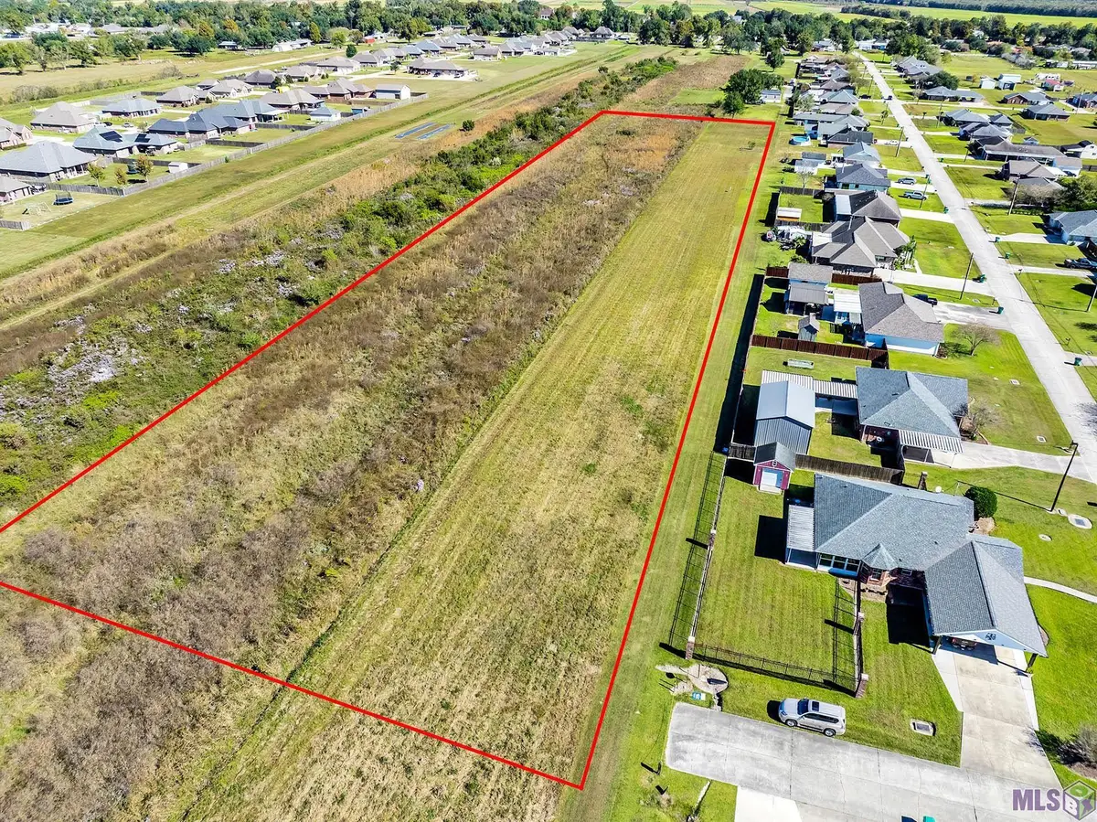 102 Madeline St, Thibodaux, LA 70301 - Image #1