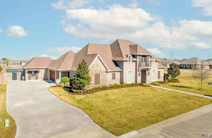 137 Godchaux Drive, Thibodaux, LA 70301 - Image #2