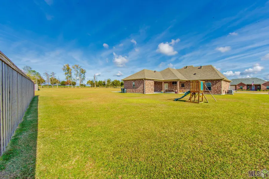 108 Rue Stephen Michael, Schriever, LA 70395 - Image #3