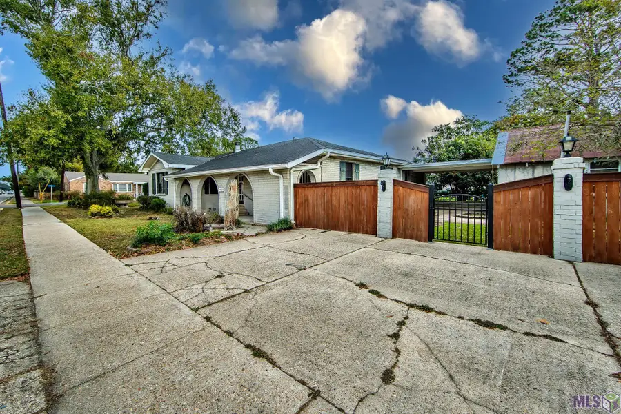 403 Tiger Dr, Thibodaux, LA 70301 - Image #2
