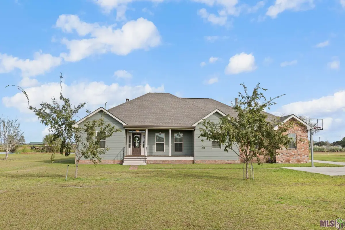 13283 Lotus St, Vacherie, LA 70090 - Image #1