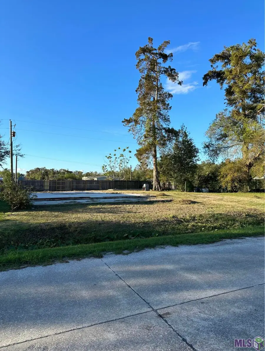 305 Melanie Ln, Gray, LA 70359 - Image #2