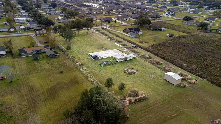 814 Forty Arpent Rd, Thibodaux, LA 70301 - Image #2