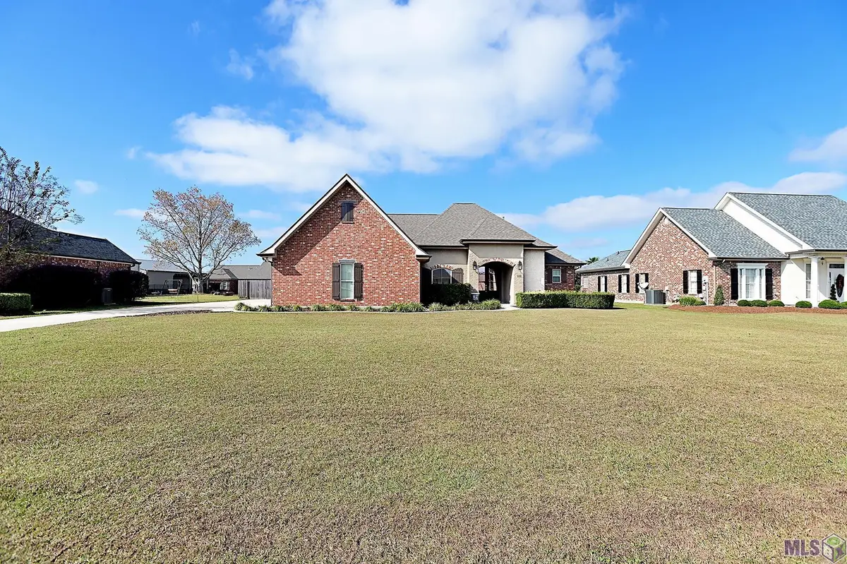 111 Autumn Ridge Drive, Thibodaux, LA 70301 - Image #1