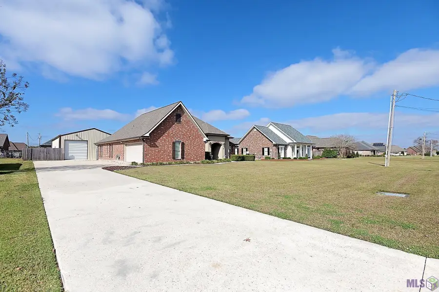 111 Autumn Ridge Drive, Thibodaux, LA 70301 - Image #3