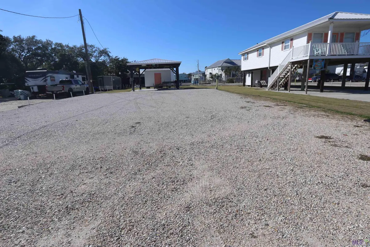 185 Oak, Grand Isle, LA 70358 - Image #1