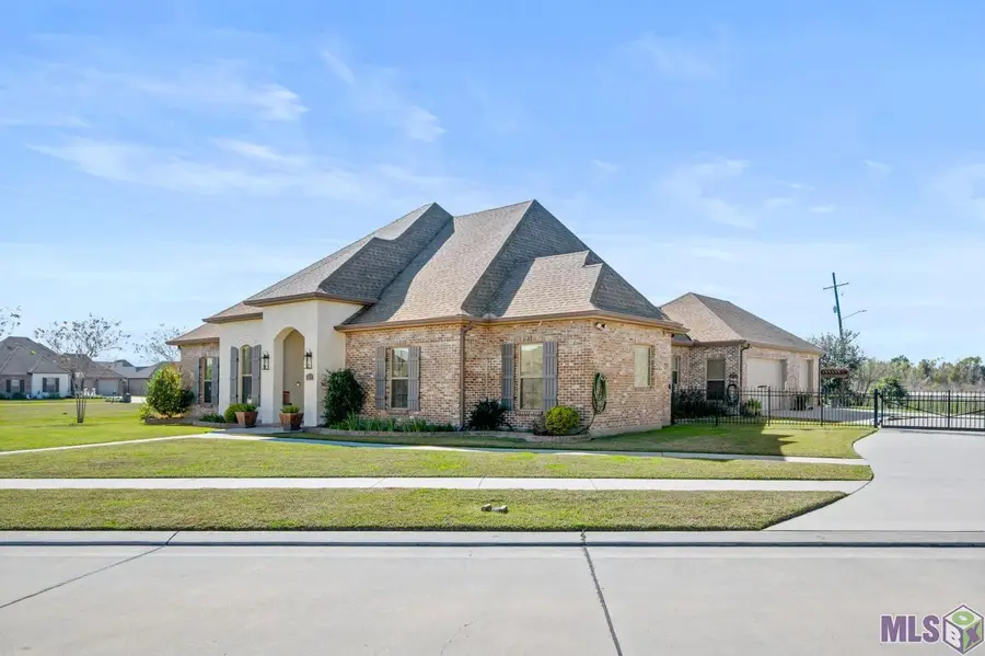 343 Camille St, Houma, LA 70360 - Image #2