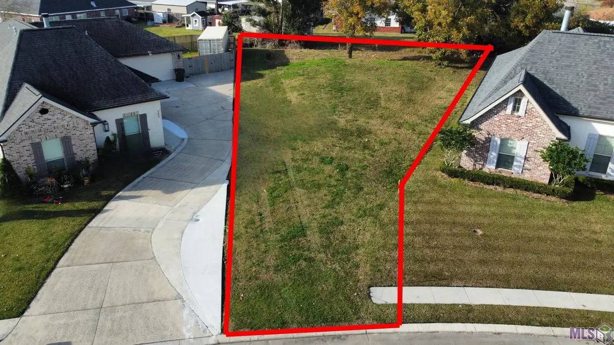 126 Del Rio Drive, Houma, LA 70360 - Image #1