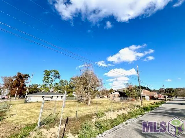 203 Donald Dr, Houma, LA 70363 - Image #2