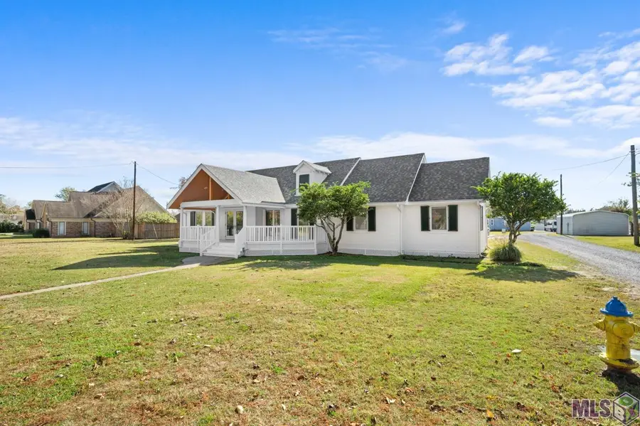 1609 Bayou Black Dr, Houma, LA 70360 - Image #2