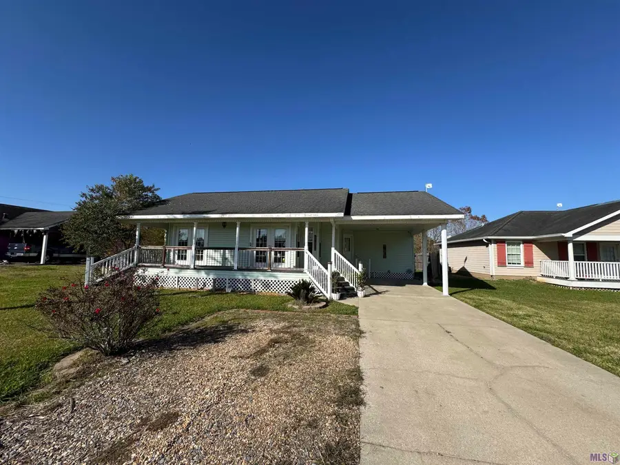 117 Caribbean Dr, Jeanerette, LA 70544 - Image #2