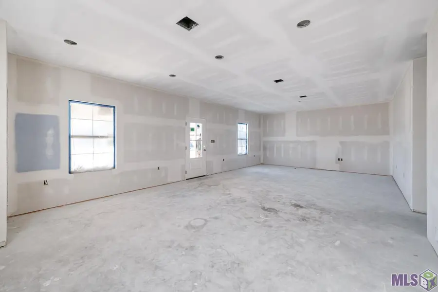 196 Belle Isle Dr, Thibodaux, LA 70301 - Image #2