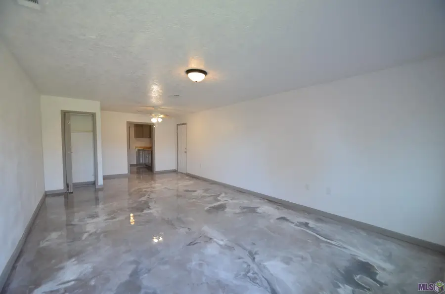 241 Bergeron St, Houma, LA 70364 - Image #2