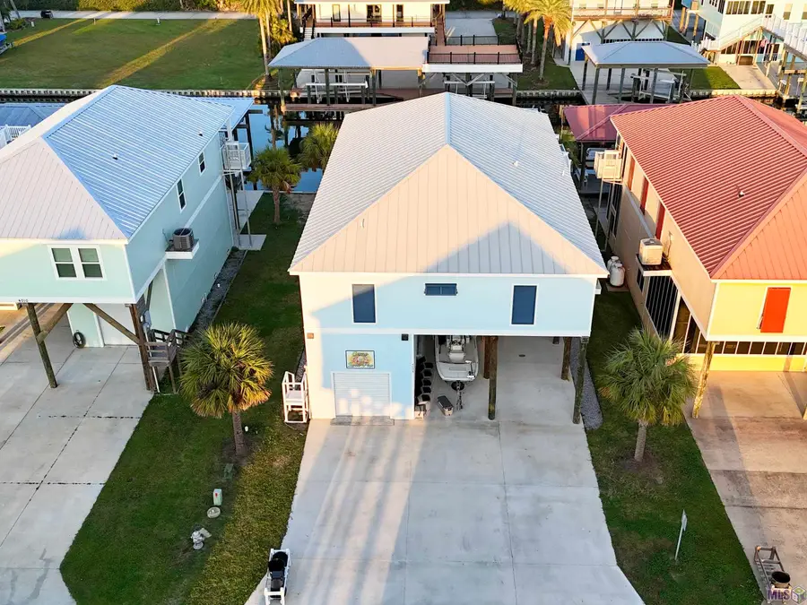 4008 Carly Ln, Grand Isle, LA 70358 - Image #2