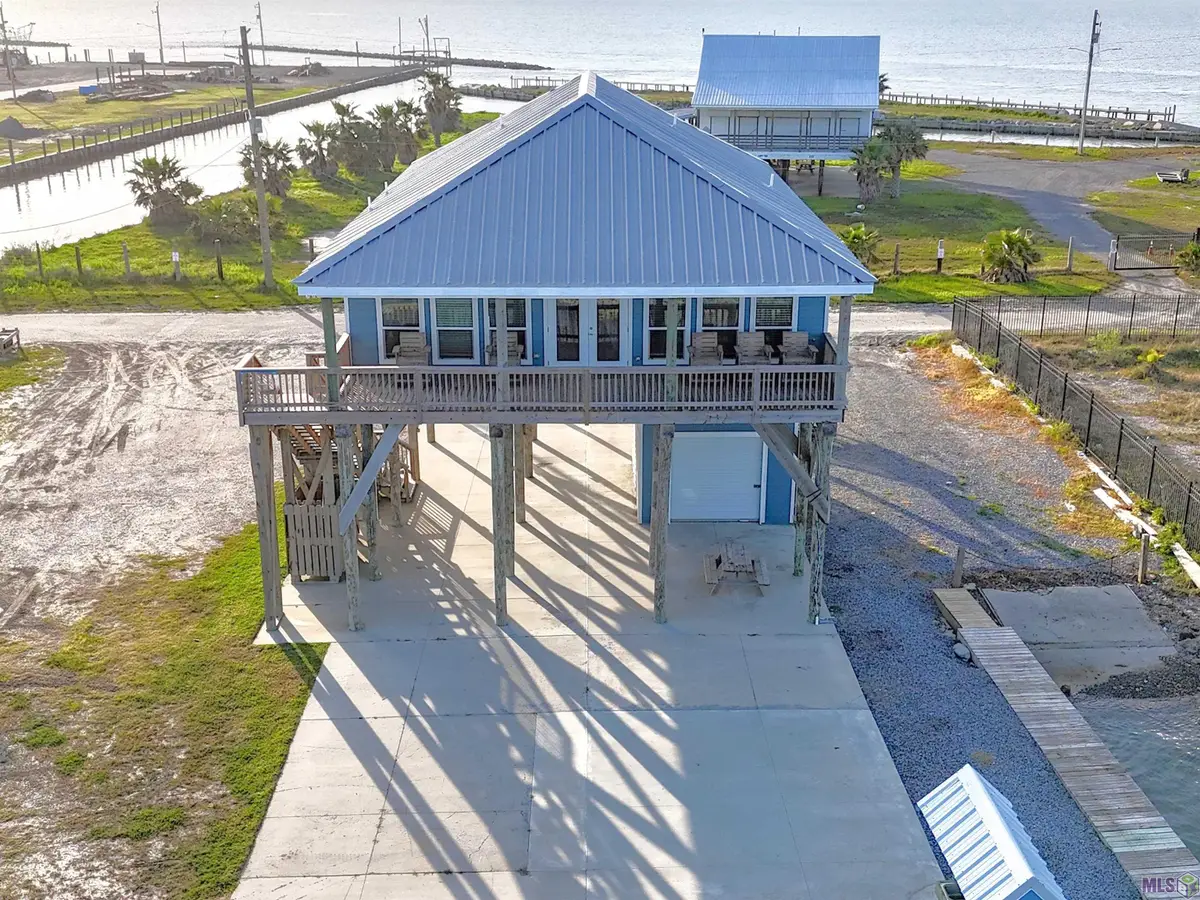 238 E Central, Grand Isle, LA 70358 - Image #1
