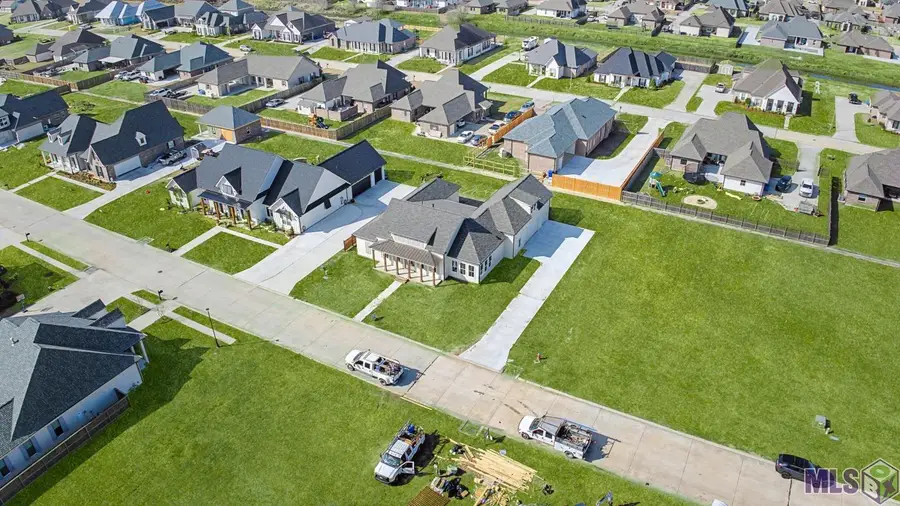 108 Hazelwood Dr, Thibodaux, LA 70301 - #3