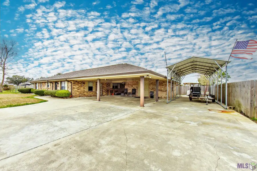 2410 Karen St, Thibodaux, LA 70301 - #2