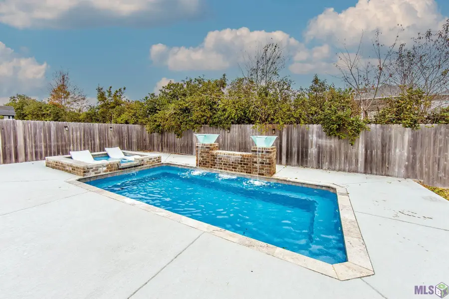 389 Tulip Dr, Houma, LA 70360 - #3