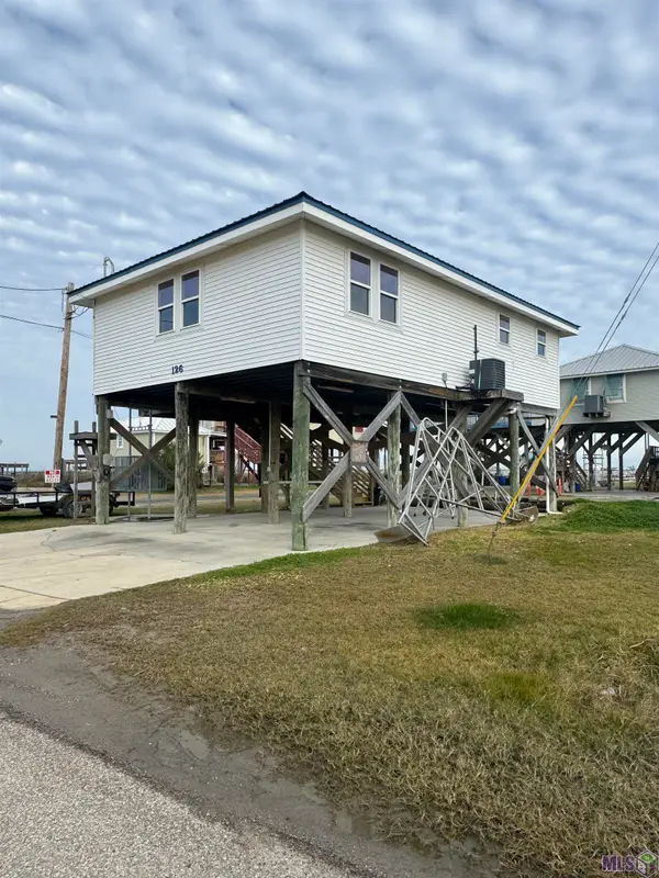 126 East Central Avenue, Grand Isle, LA 70358