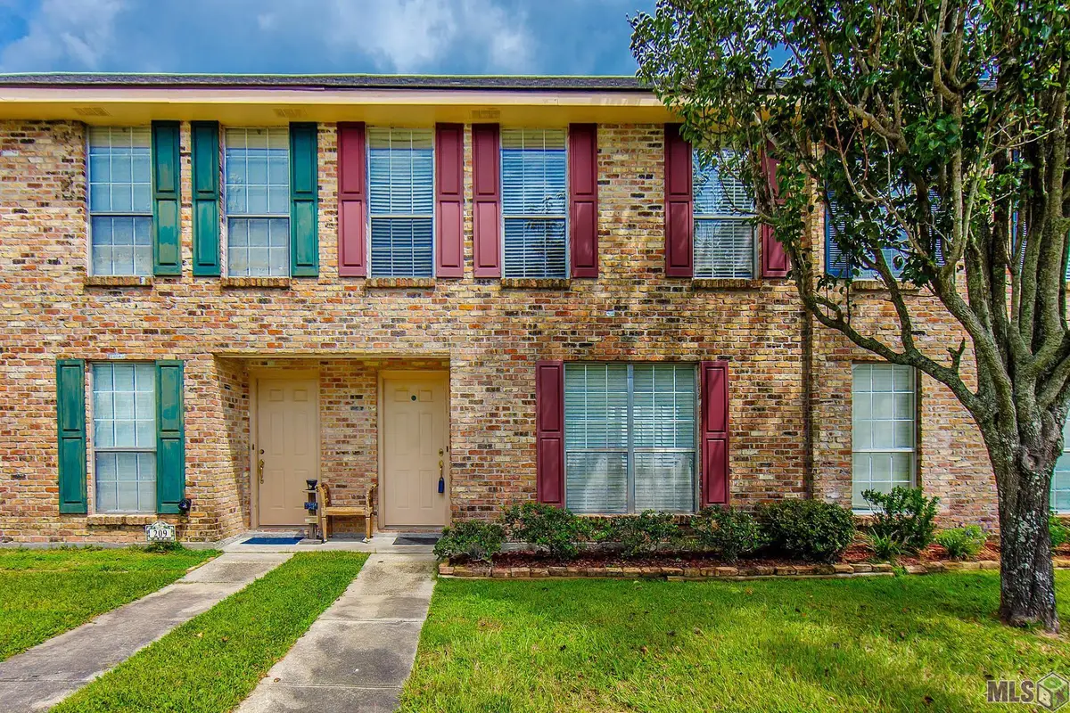 211 Greenbriar Dr, Houma, LA 70364 - #1