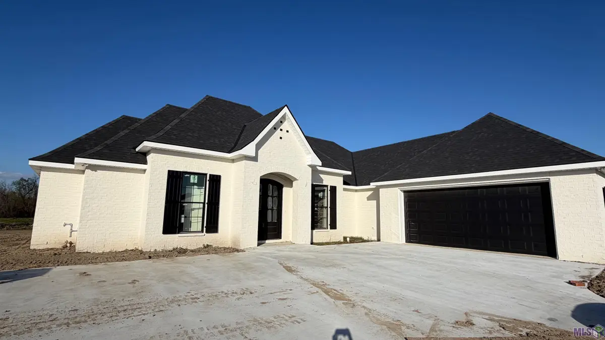 228 Newsom Dr, Houma, LA 70360 - #1