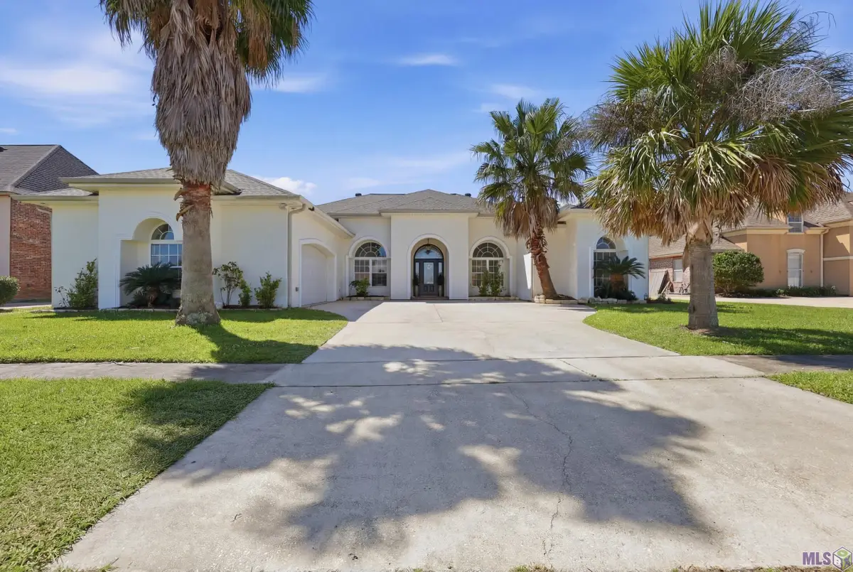 4600 Glenfield Dr, Houma, LA 70360 - #1