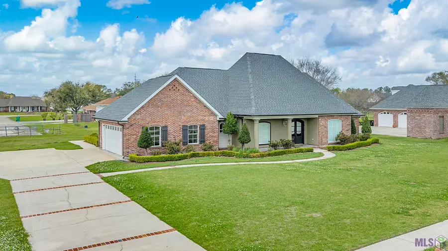 214 Lake Decade Ct, Houma, LA 70360 - #3