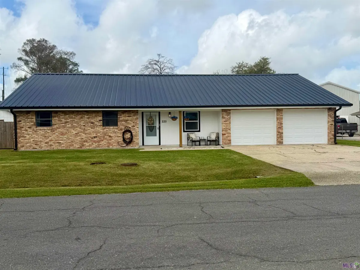 225 Guidry St, Bourg, LA 70343 - #1