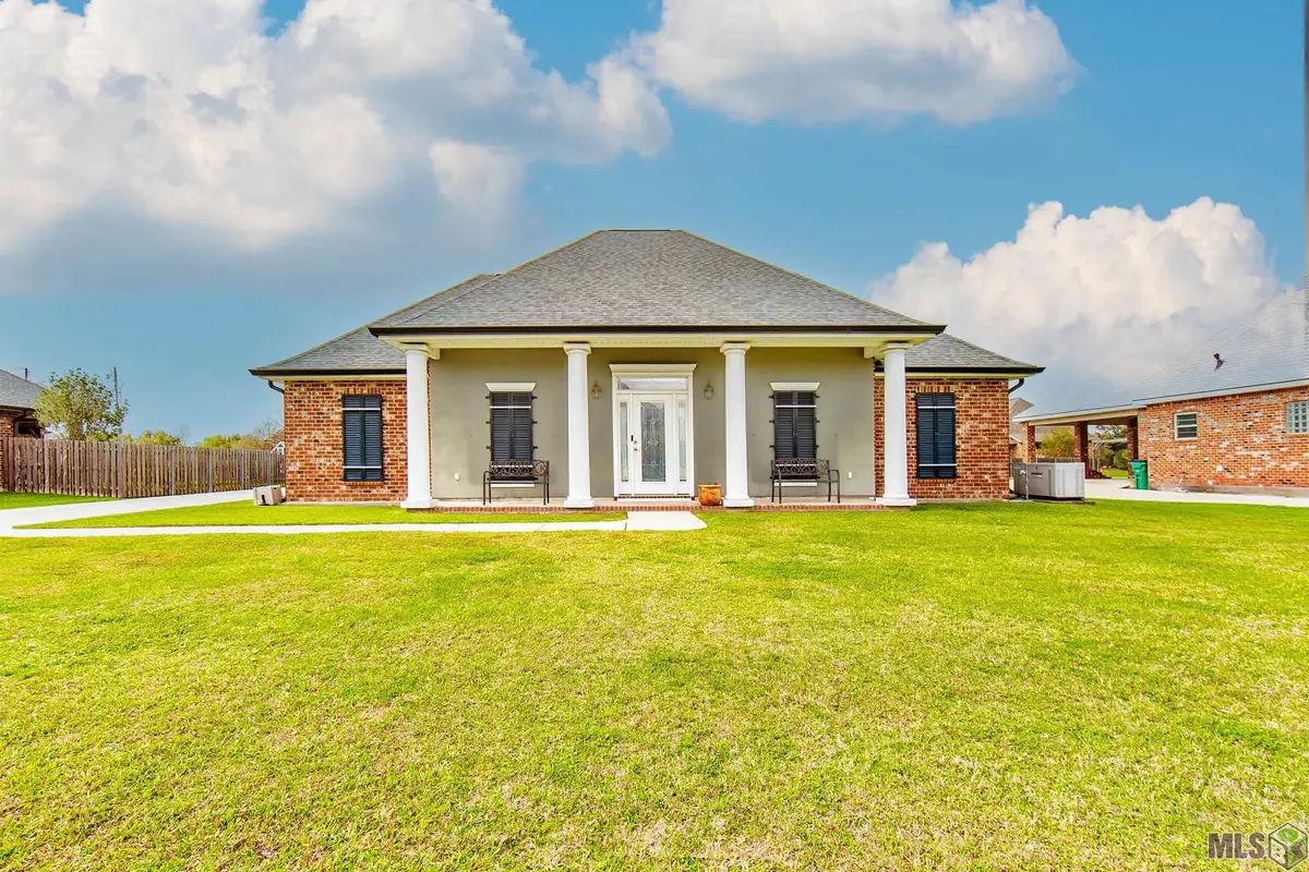 308 Meadow View Court, Thibodaux, LA 70301 - #1