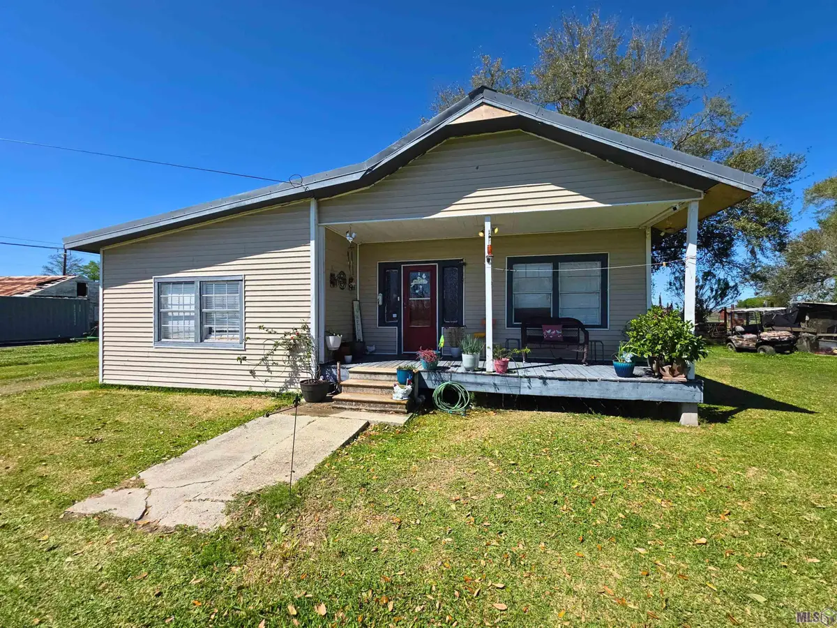 105 E Smith St, Galliano, LA 70354 - #1