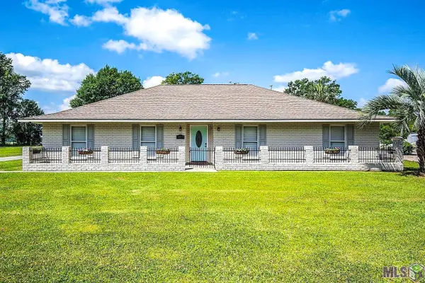 10517 Buxton Rd, St. Amant, LA 70774