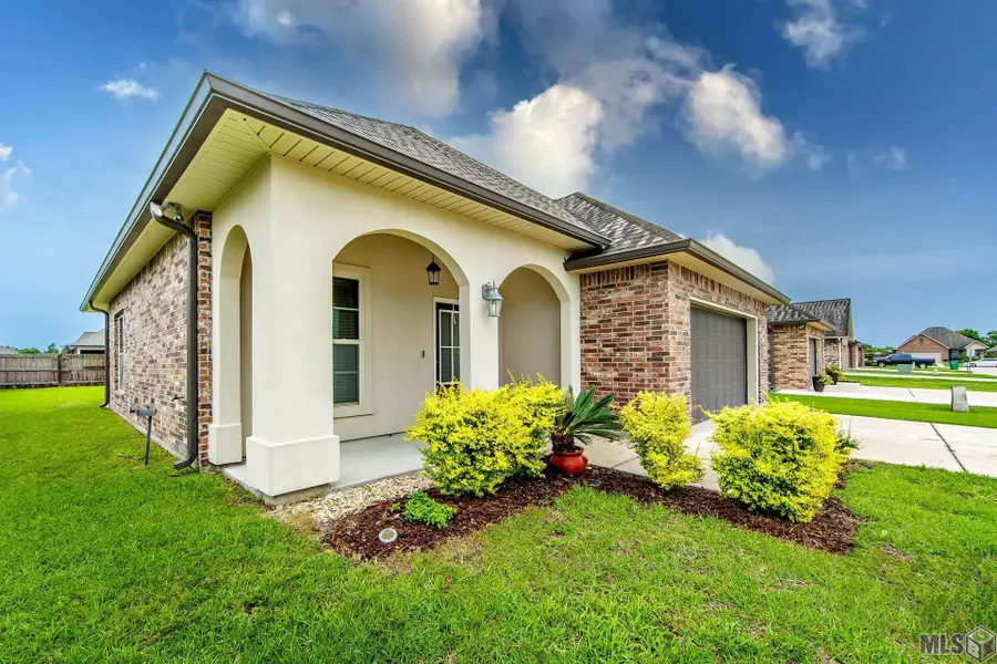 143 Magnolia Bluff Drive, Gray, LA 70359 - #2