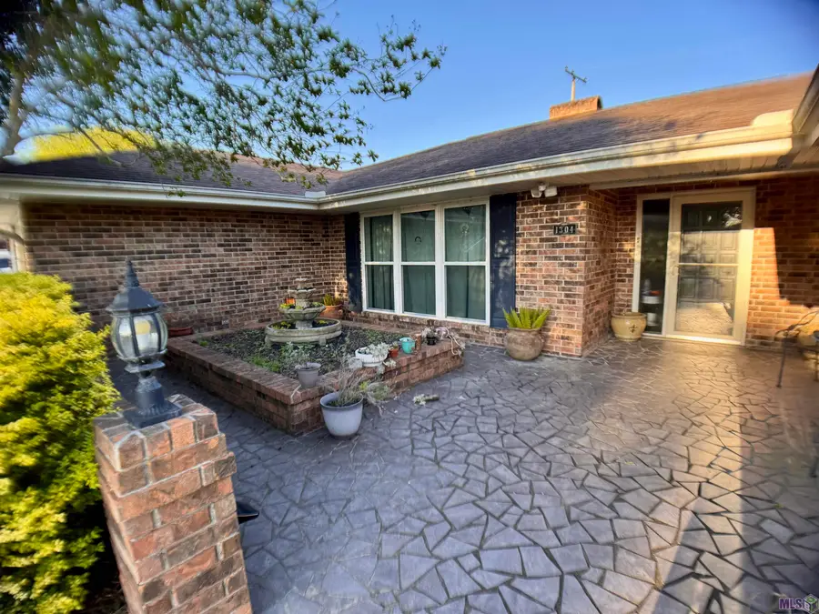 1304 Walnut Dr, Morgan City, LA 70380 - #2