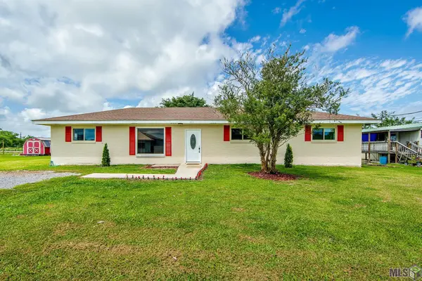 371 E 7th St, Larose, LA 70373