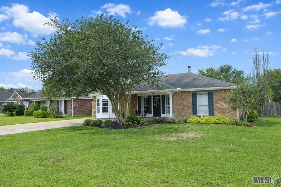 121 Rosedown Dr, Thibodaux, LA 70301 - #3