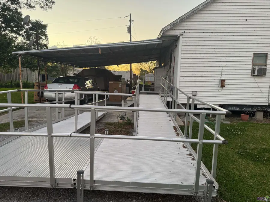 4935 Bayou Black Dr, Gibson, LA 70356 - #2